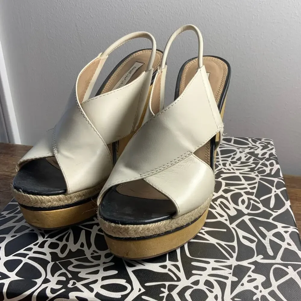 Diane Von Furstenberg comfort wedge